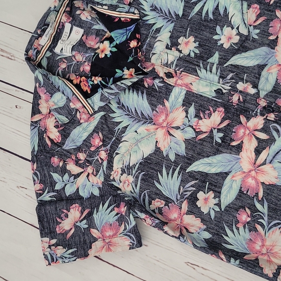 Cactus Floral  Print Button Down - Picture 2 of 8